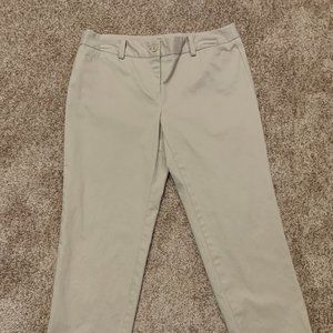 Jones New York Khaki Capris